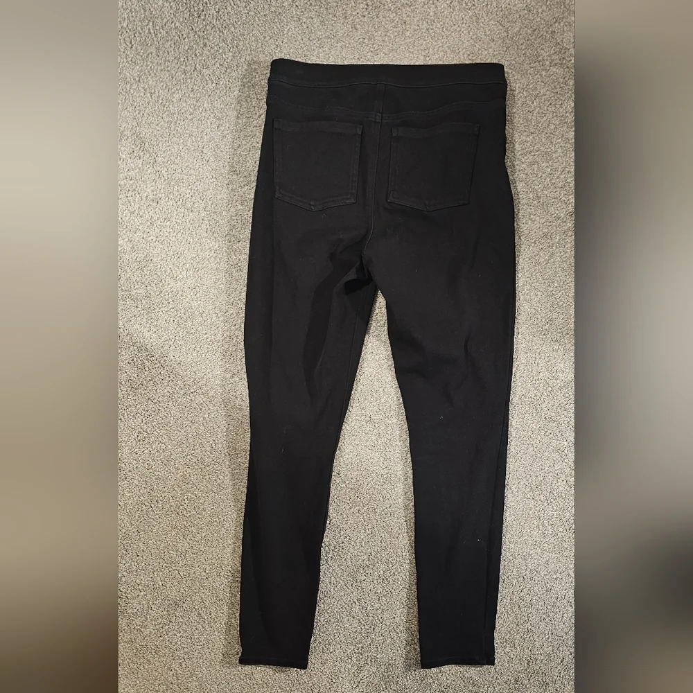 Spanx black pull on skinny jeans